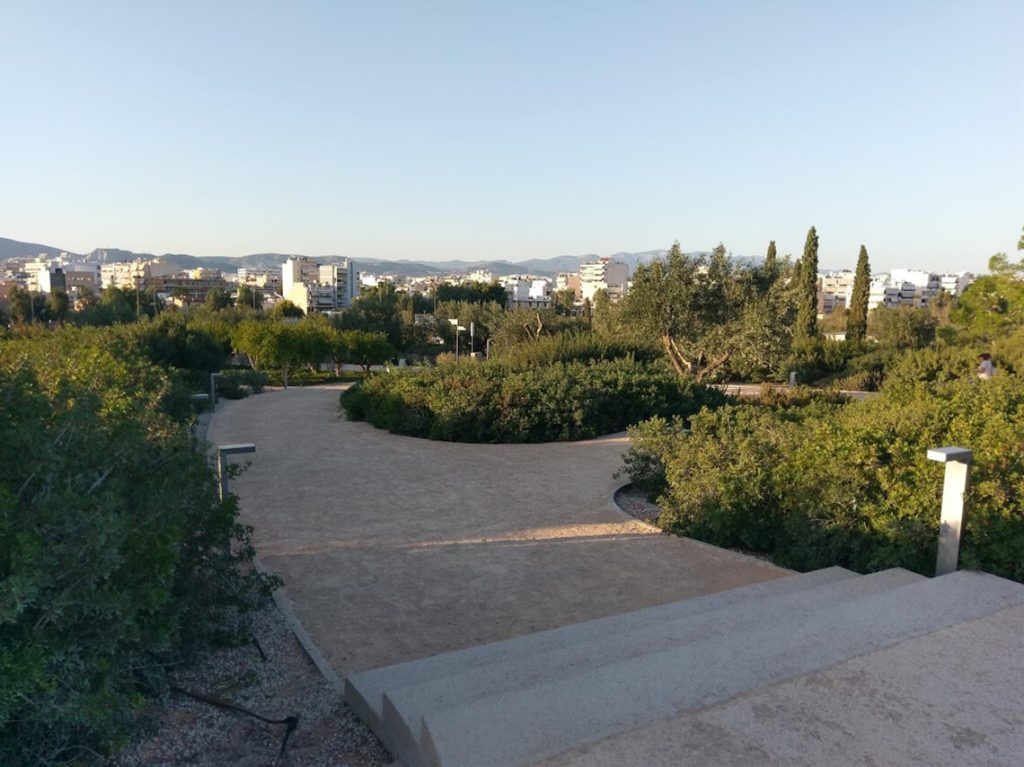 02-parcul-sub-arini-studiu-de-caz-01-stavros-niarchos-image-02.jpg