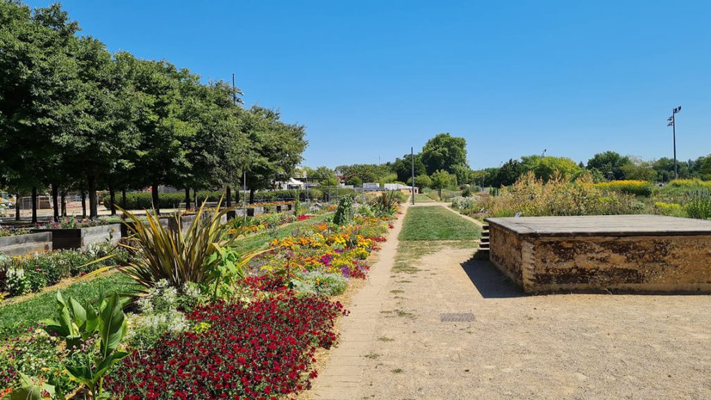 02-parcul-sub-arini-studiu-de-caz-02-parc-de-gerland-image-03.jpg