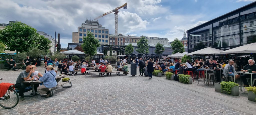 05-piata-cibin-studiu-de-caz-02-torvehallerne-image-02.jpg