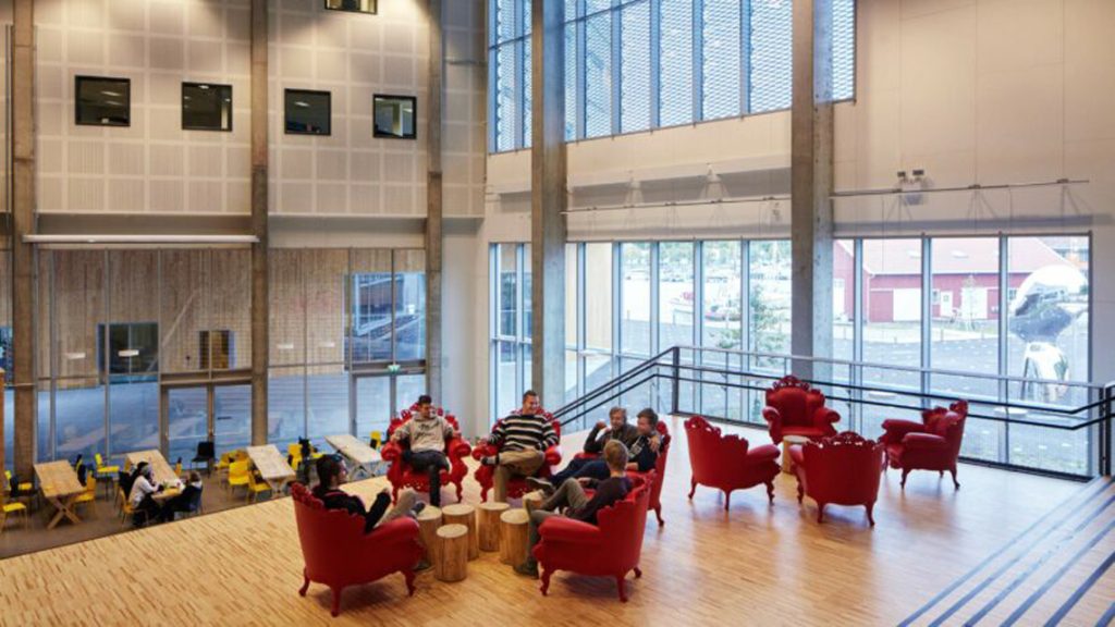 07-campus-dual-studiu-de-caz-01-faerder-technical-college-image-05.jpg