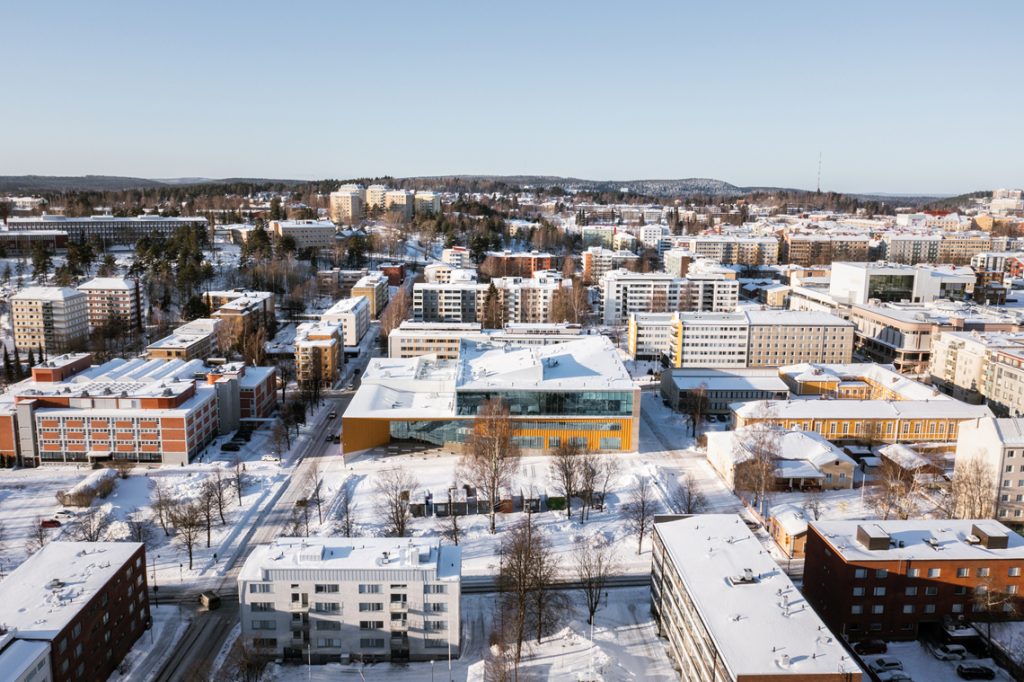 07-campus-dual-studiu-de-caz-02-liceul-de-arta-lumit-image-01.jpg