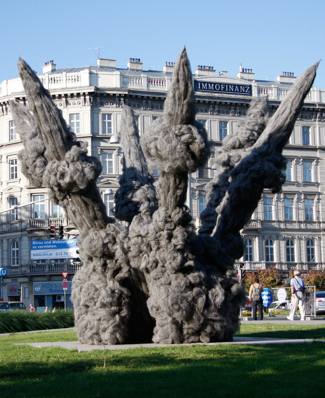3.-Explozie-Daniel-Knorr-2012.jpg